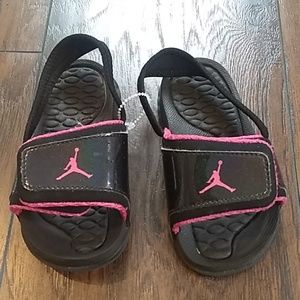 ❤️ Make Me A Offer ❤️Jordan Black/ Pink Slides